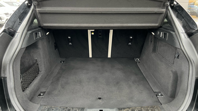 Jaguar F-Pace 2.0 D200 R-Dynamic Black 5dr Auto AWD Diesel Estate